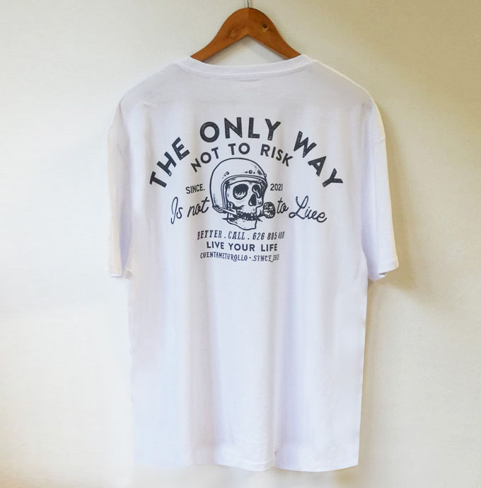 camiseta blanca impresion espalda cuentameturollo